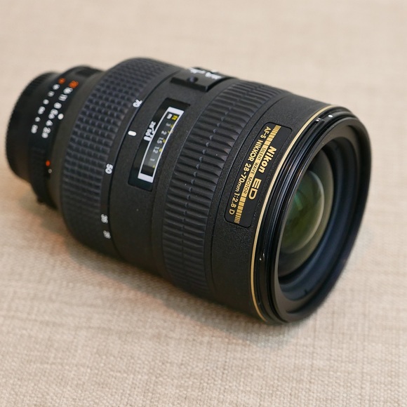 Nikon AF-S NIKKOR 28-70mm F2.8 D ED